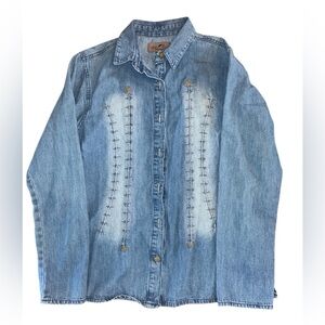 Wrangler denim shirt with gold embroidered arrow detail